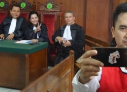 Ini 5 Smartphone Milik Saipul Jamil Yang Dilelang KPK