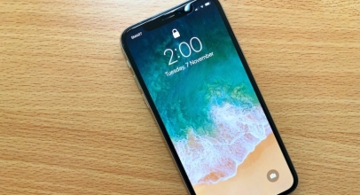 Analis: iPhone X Varian 6,1 Inchi Bakal Laris