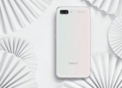 Honor 10 GT Luncurkan Varian Warna Baru, Lily White