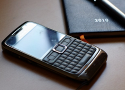 Nokia E71 (2018) Bakal Lahir Kembali Bersama Nokia 9