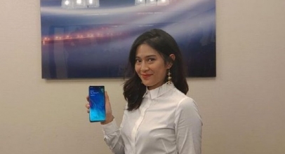 Ini Alasan Dian Sastro Pilih Samsung Galaxy S10 Plus Kapasitas 1 TB