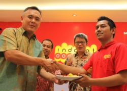 Indosat Ooredoo dan Erajaya Group Resmikan Gerai Pertama