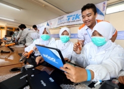 AXIOO dan Telkom Gelar Bandung Lautan Digital