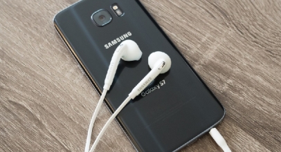 Cara Membedakan Earphone Samsung Asli dan Palsu