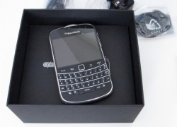 BlackBerry Bakal Hadirkan Kembali Bold 9900 Dakota