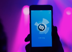 Apple Beli Shazam 400 Juta Dolar