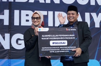 XL Axiata Renovasi Madrasah di Pelosok Sukabumi