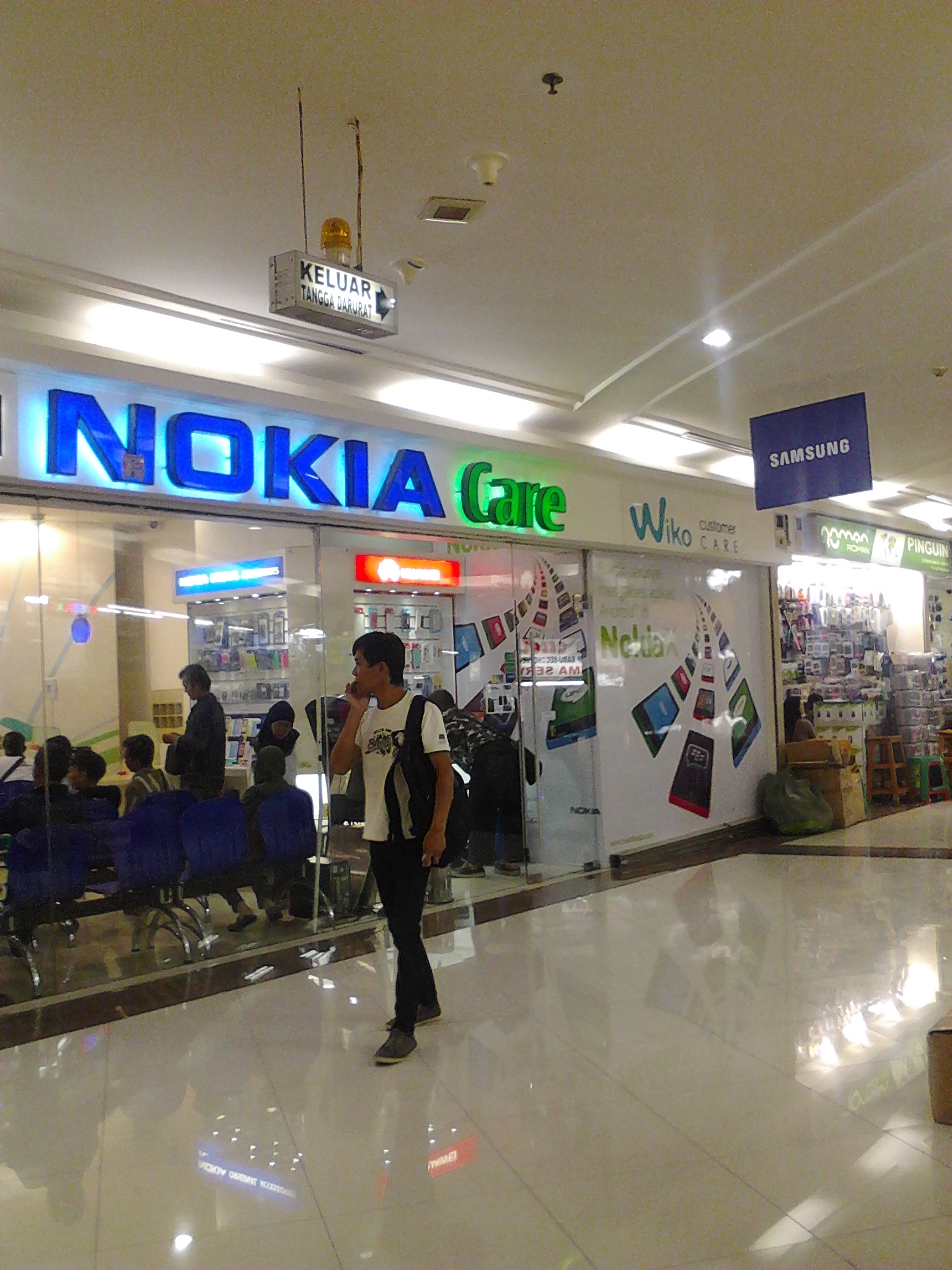 Wiko Buka Service Center di Roxy