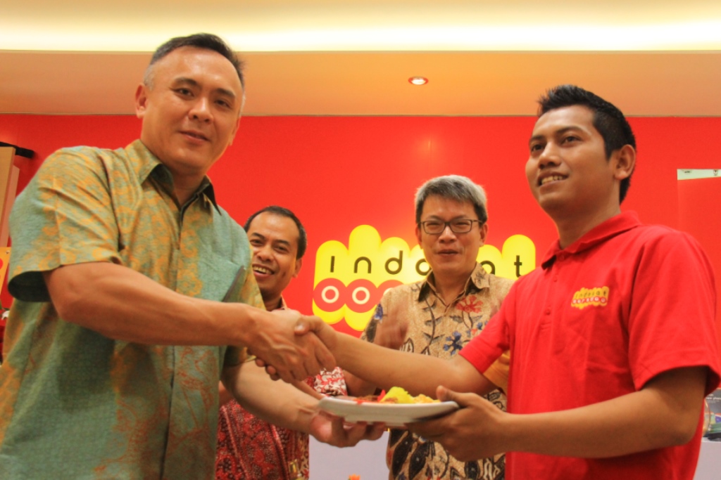 Indosat Ooredoo dan Erajaya Group Resmikan Gerai Pertama