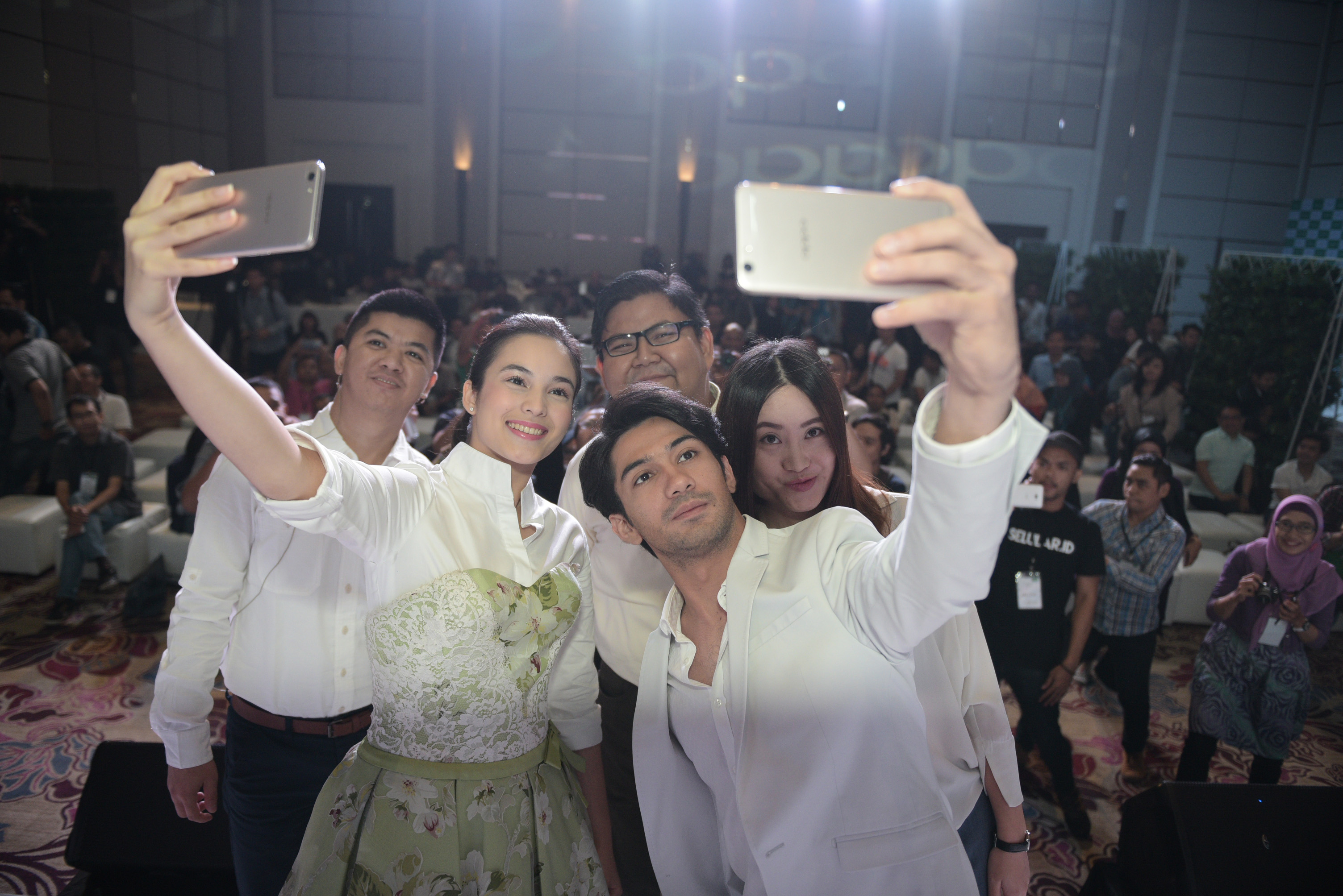 Oppo F1s Sudah Bisa Dipesan Sekarang, Ini Fitur Lengkap Kamera Depannya