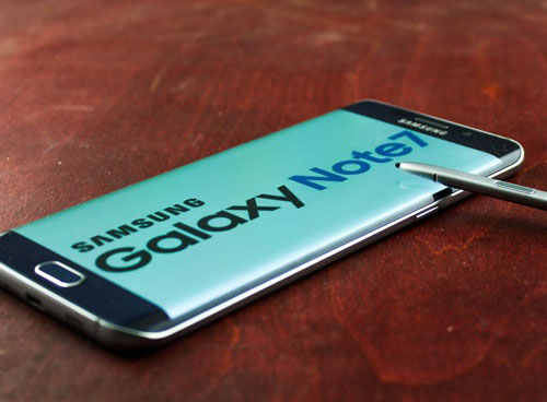 Layar Samsung Galaxy S Tak Akan Lagi Datar