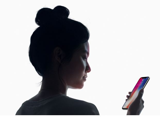 Kerja Fitur FaceID Pada iPhone X Mirip Xbox Kinect