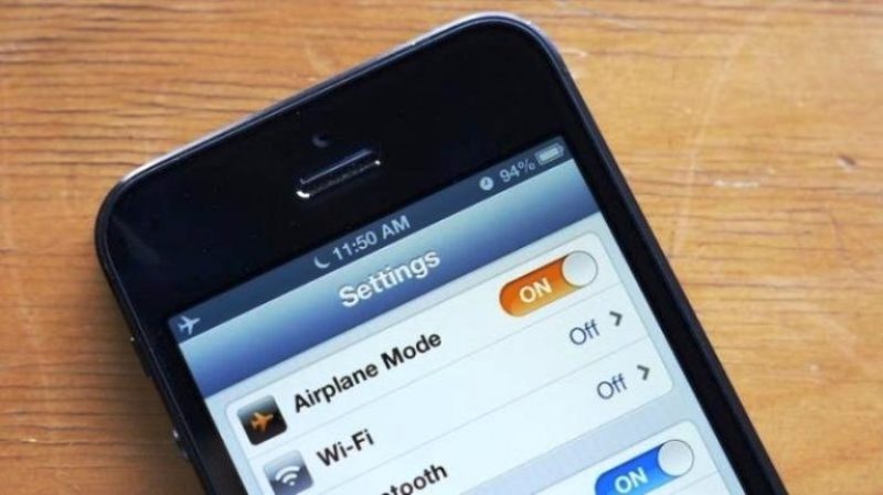 Ini Fungsi Tersembunyi Dari Fitur Airplane Mode Pada Ponsel