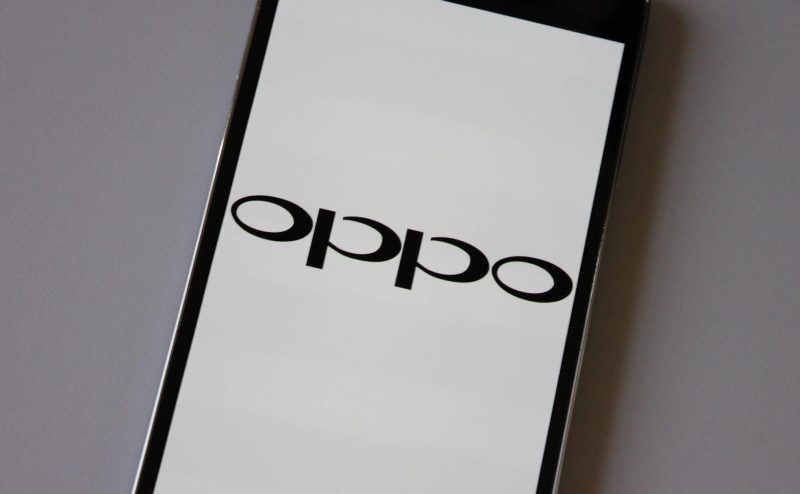 OPPO Siapkan Smartphone Yang Mirip iPhone X