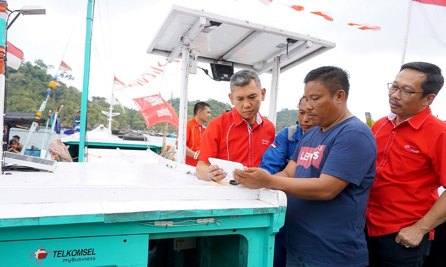 Telkomsel Dukung Nelayan dengan Vessel Monitoring Solution