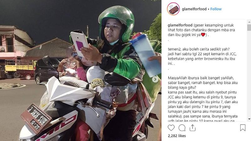 VIRAL! Kisah Haru Ibu Driver Ojek Online, Narik Sambil Bawa Dua Anak