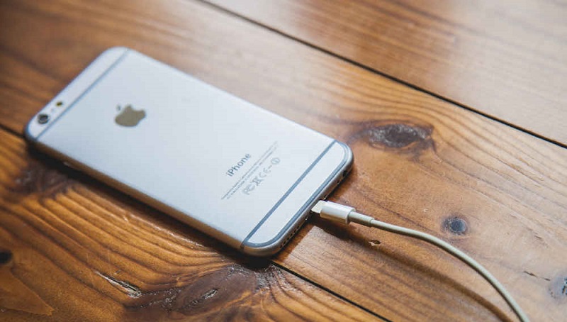 Cara Mengatasi Kabel Charger iPhone Yang Rusak