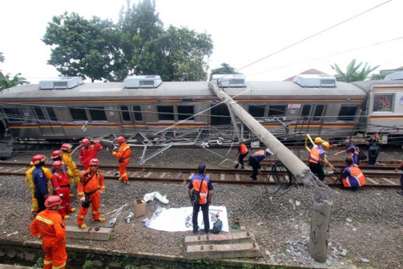 Netizen Soroti Insiden Kecelakaan KRL Communiter Line di Bogor