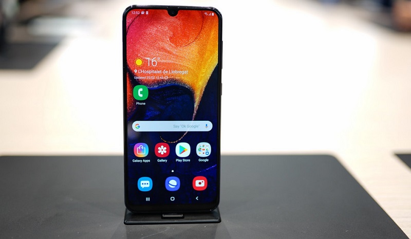 Smartphone Versi Murah Samsung Galaxy A20e Resmi Dirilis